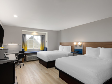 Microtel Inn & Suites by Wyndham Tracy Gallery - Bedroom